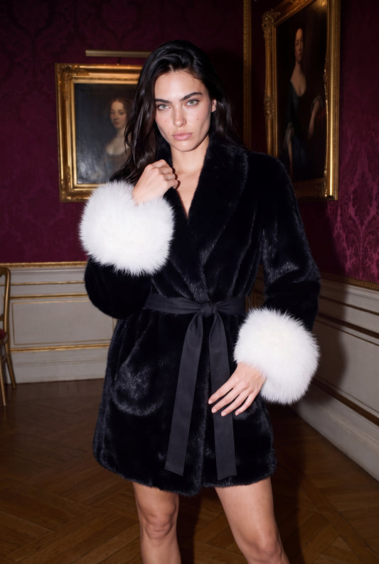 Gabrielle Robe