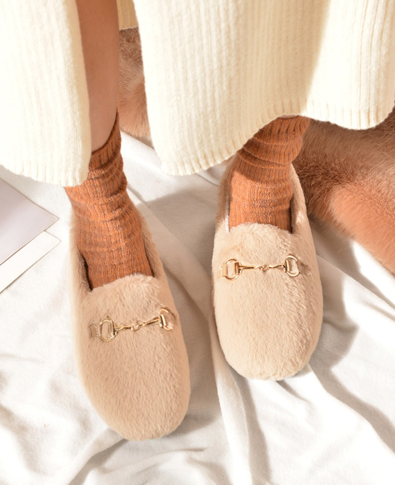The Fluffy Ares Slippers Brown