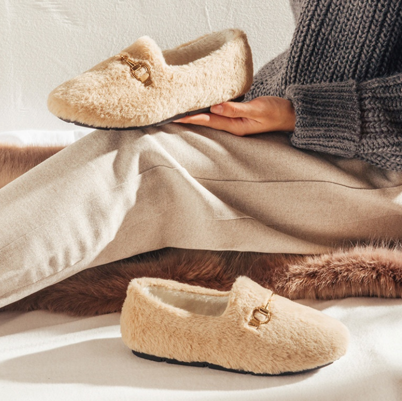 The Fluffy Ares Slippers Brown