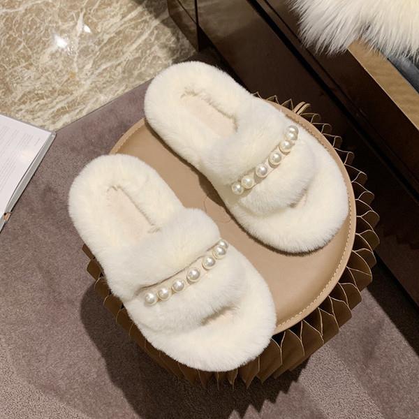Fluffy Pearls Slippers