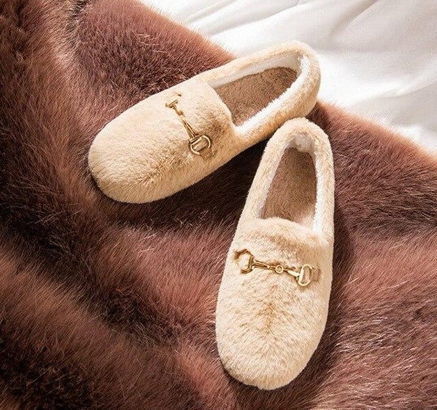 The Fluffy Ares Slippers Brown